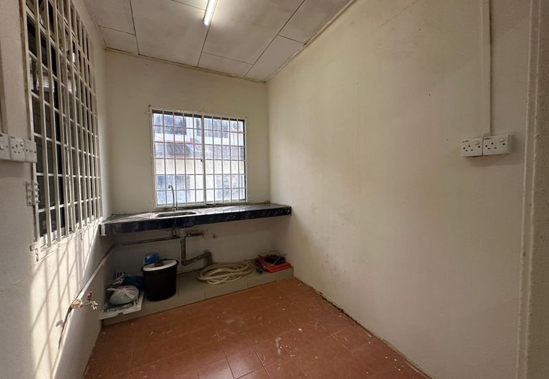 TAMAN LEMBAH IMPIANA