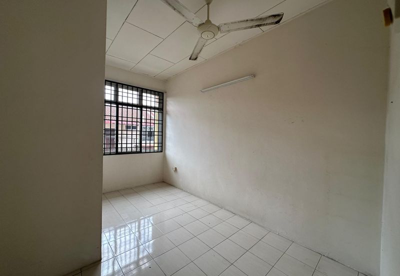 TAMAN LEMBAH IMPIANA