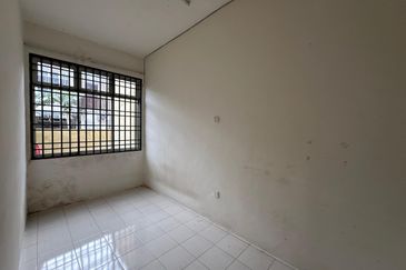 TAMAN LEMBAH IMPIANA