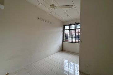 TAMAN LEMBAH IMPIANA