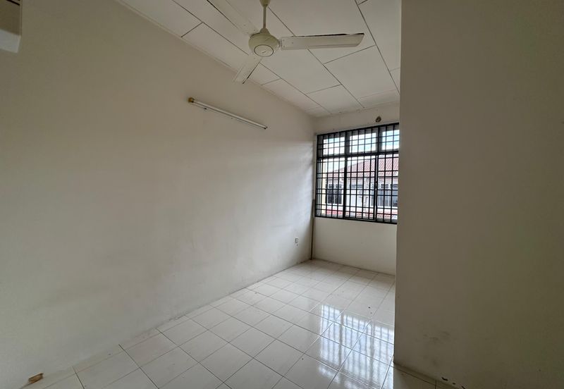 TAMAN LEMBAH IMPIANA