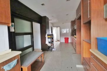 2 Storey Corner Bungalow @Taman OUG, community Guarded area, Chinese Area