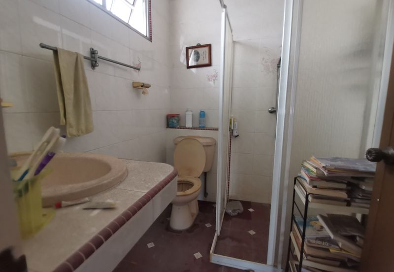 2 Storey Corner Bungalow @Taman OUG, community Guarded area, Chinese Area