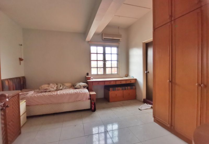 2 Storey Corner Bungalow @Taman OUG, community Guarded area, Chinese Area