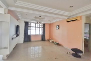 2 Storey Corner Bungalow @Taman OUG, community Guarded area, Chinese Area