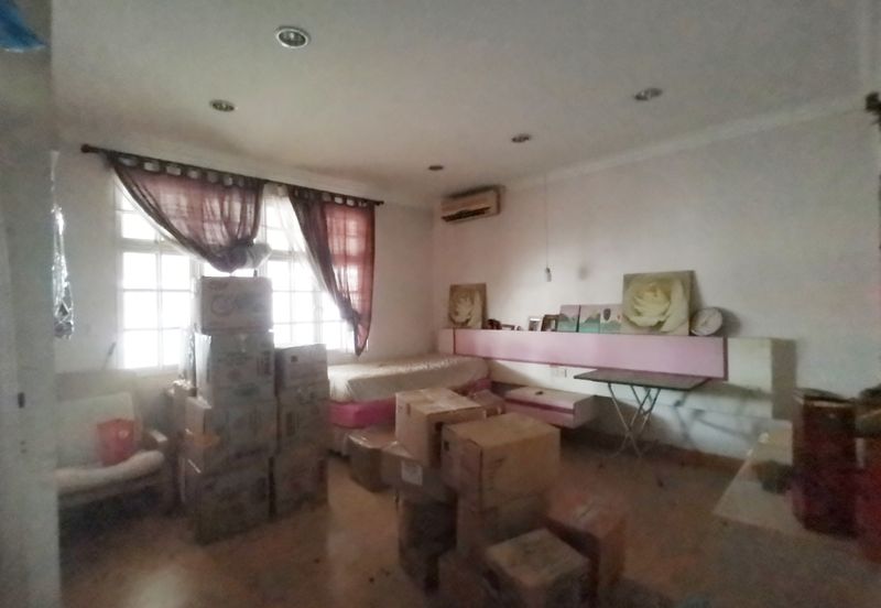 2 Storey Corner Bungalow @Taman OUG, community Guarded area, Chinese Area