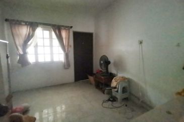 2 Storey Corner Bungalow @Taman OUG, community Guarded area, Chinese Area