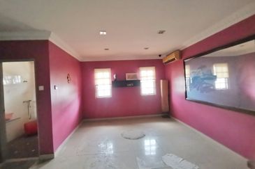 2 Storey Corner Bungalow @Taman OUG, community Guarded area, Chinese Area