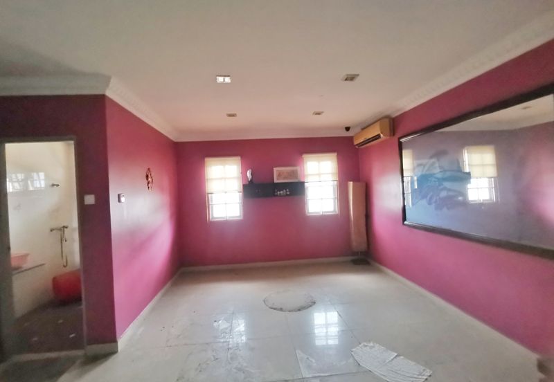 2 Storey Corner Bungalow @Taman OUG, community Guarded area, Chinese Area