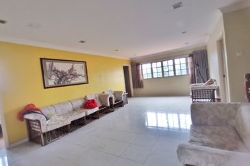 2 Storey Corner Bungalow @Taman OUG, community Guarded area, Chinese Area