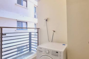 Baypoint @ Country Garden Danga Bay