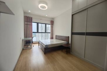 Baypoint @ Country Garden Danga Bay