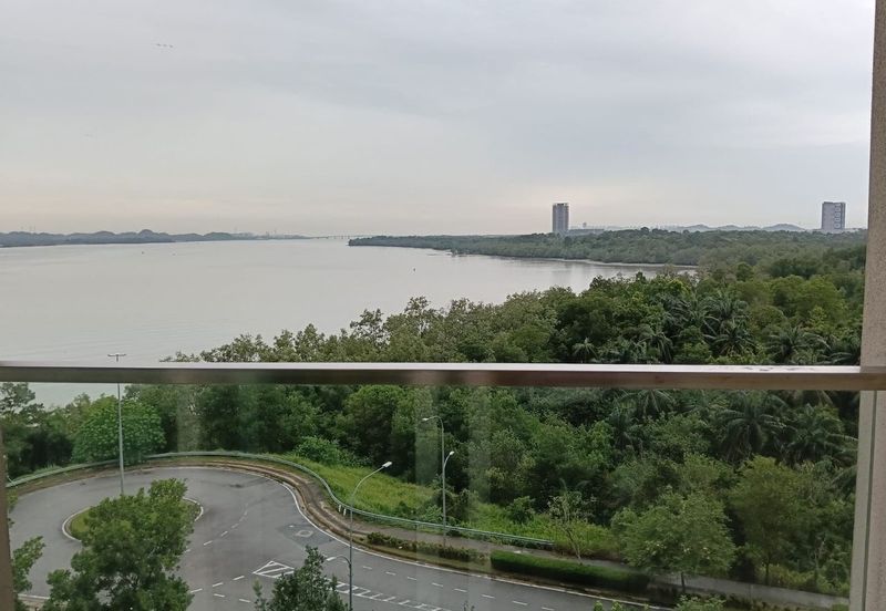 Puteri Cove Residences