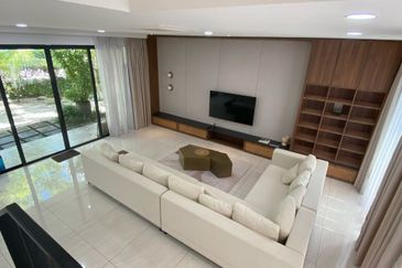 The Hills Residences, Senibong Cove