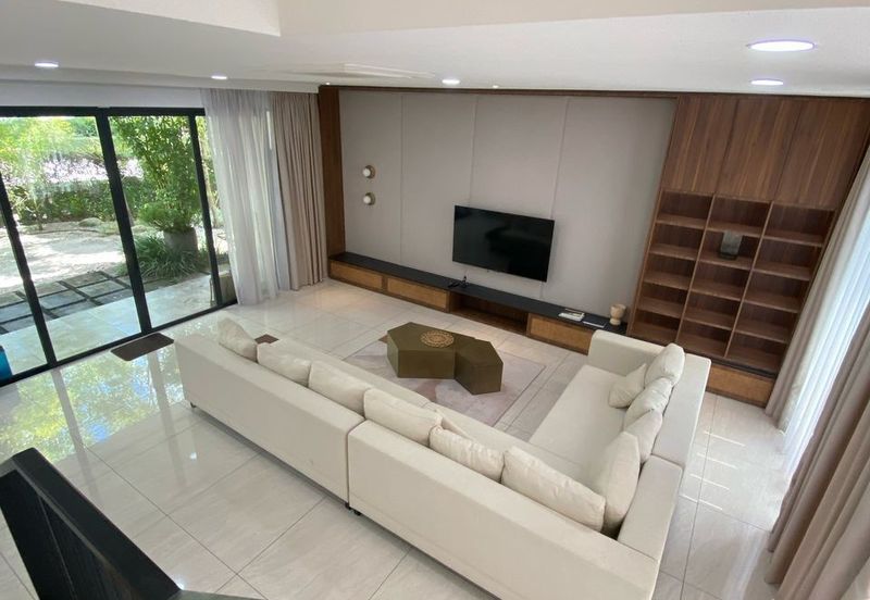 The Hills Residences, Senibong Cove