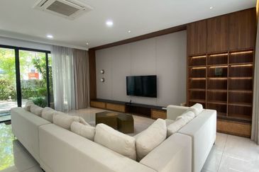 The Hills Residences, Senibong Cove