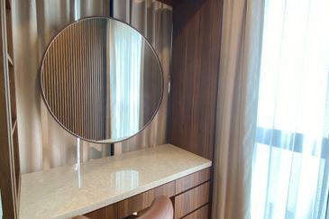 The Hills Residences, Senibong Cove