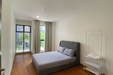 The Hills Residences, Senibong Cove