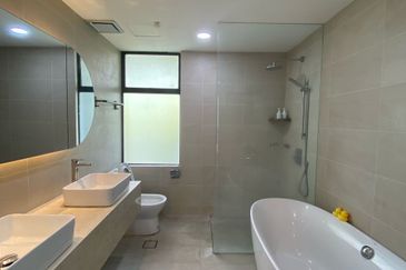 The Hills Residences, Senibong Cove