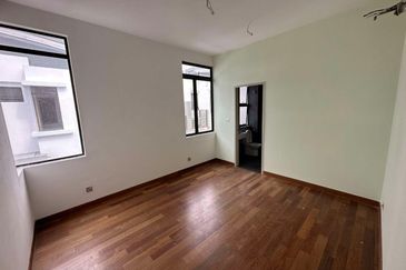 The Canal Garden South, Horizon Hills