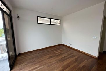 The Canal Garden South, Horizon Hills