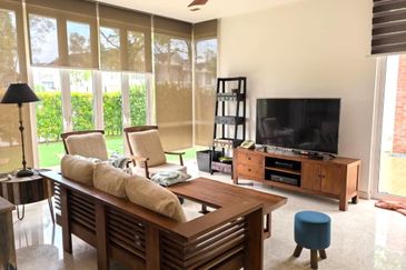 Emerald Bay @ Puteri harbour