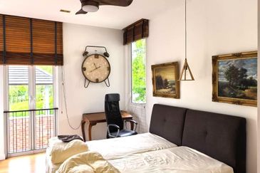 Emerald Bay @ Puteri harbour