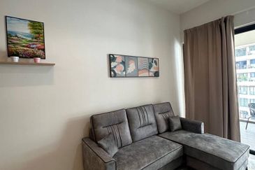 Baypoint @ Country Garden Danga Bay