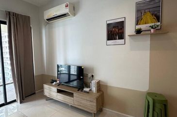 Baypoint @ Country Garden Danga Bay