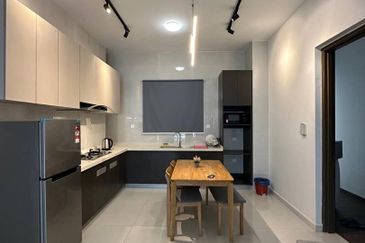 Baypoint @ Country Garden Danga Bay