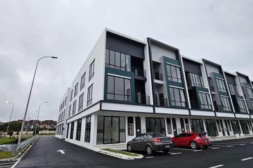 Crest @ Austin Emerald 1