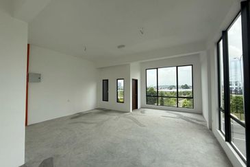 Crest @ Austin Emerald 1