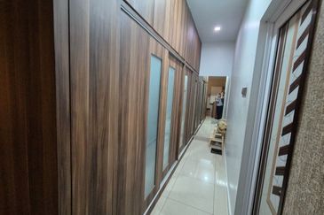 Maple Red, Adda Heights