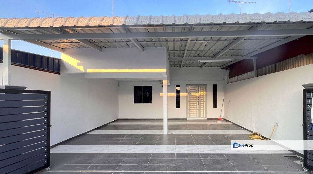 Taman Kurnia @ Kluang Single Storey Terrace House for Sale (100% full loan), Johor, Kluang
