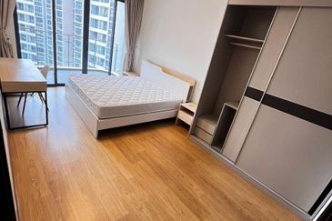 Baypoint @ Country Garden Danga Bay