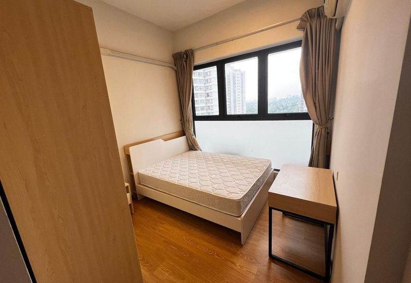 Baypoint @ Country Garden Danga Bay