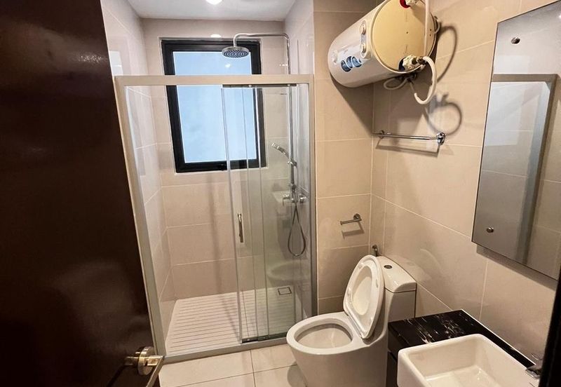 Baypoint @ Country Garden Danga Bay