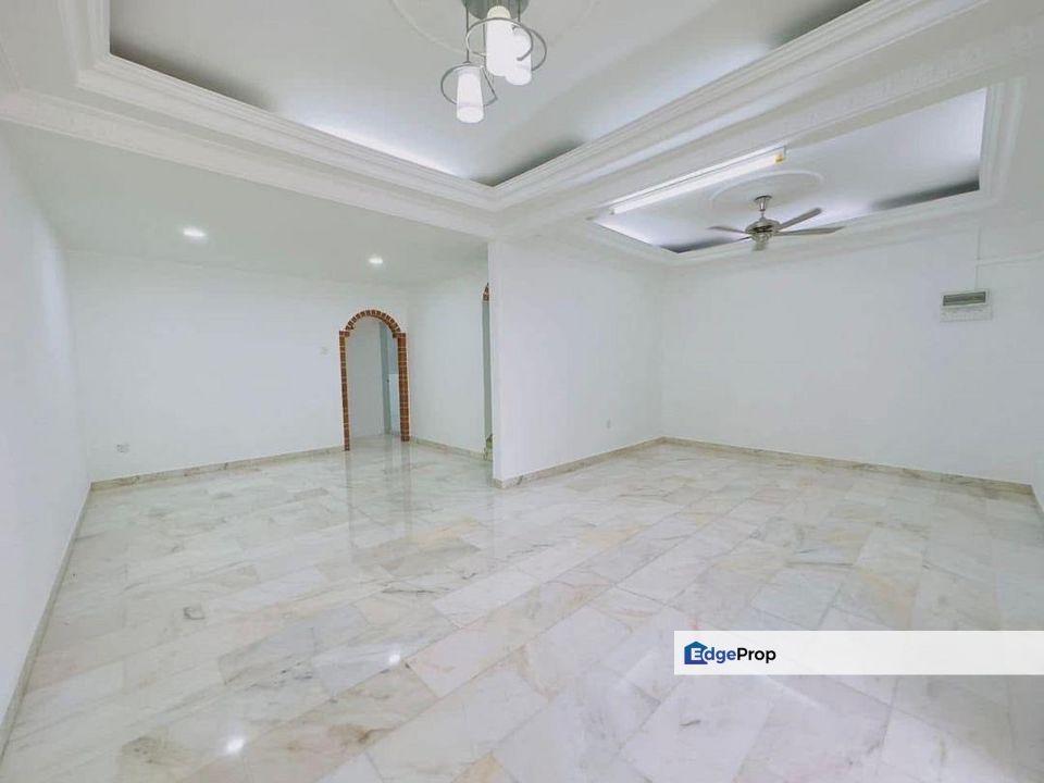 Taman Kluang Baru Double Storey Terrace for Sale (100% full loan), Johor, Kluang