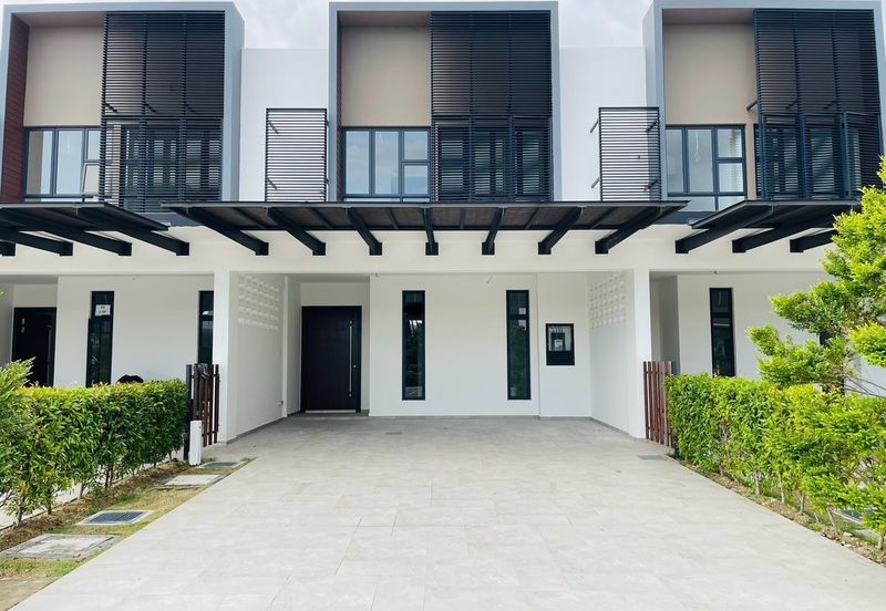 Senibong Cove Waterway Residences