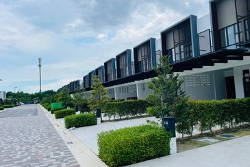 Senibong Cove Waterway Residences