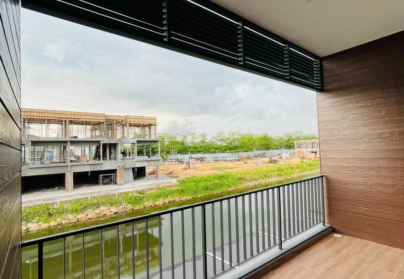 Senibong Cove Waterway Residences