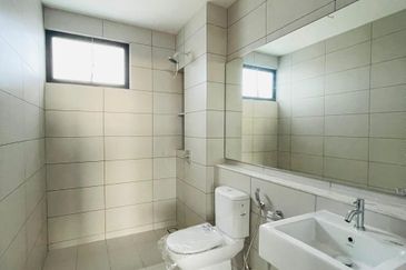 Senibong Cove Waterway Residences