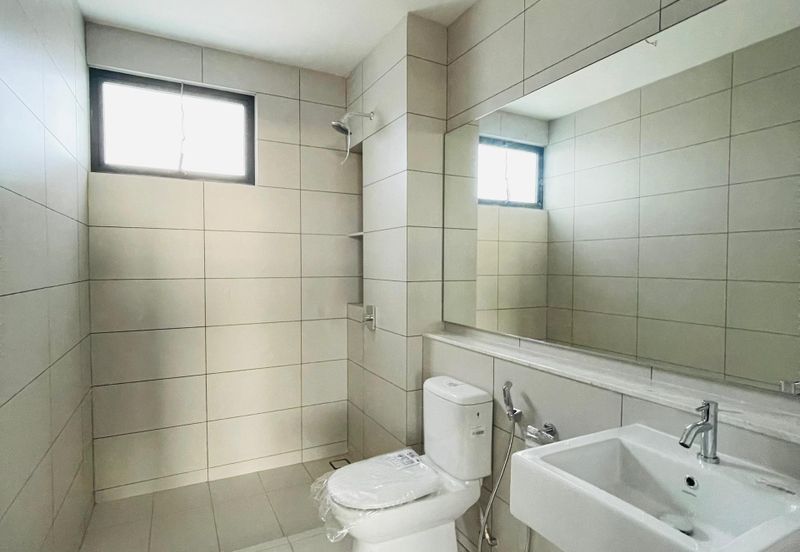 Senibong Cove Waterway Residences