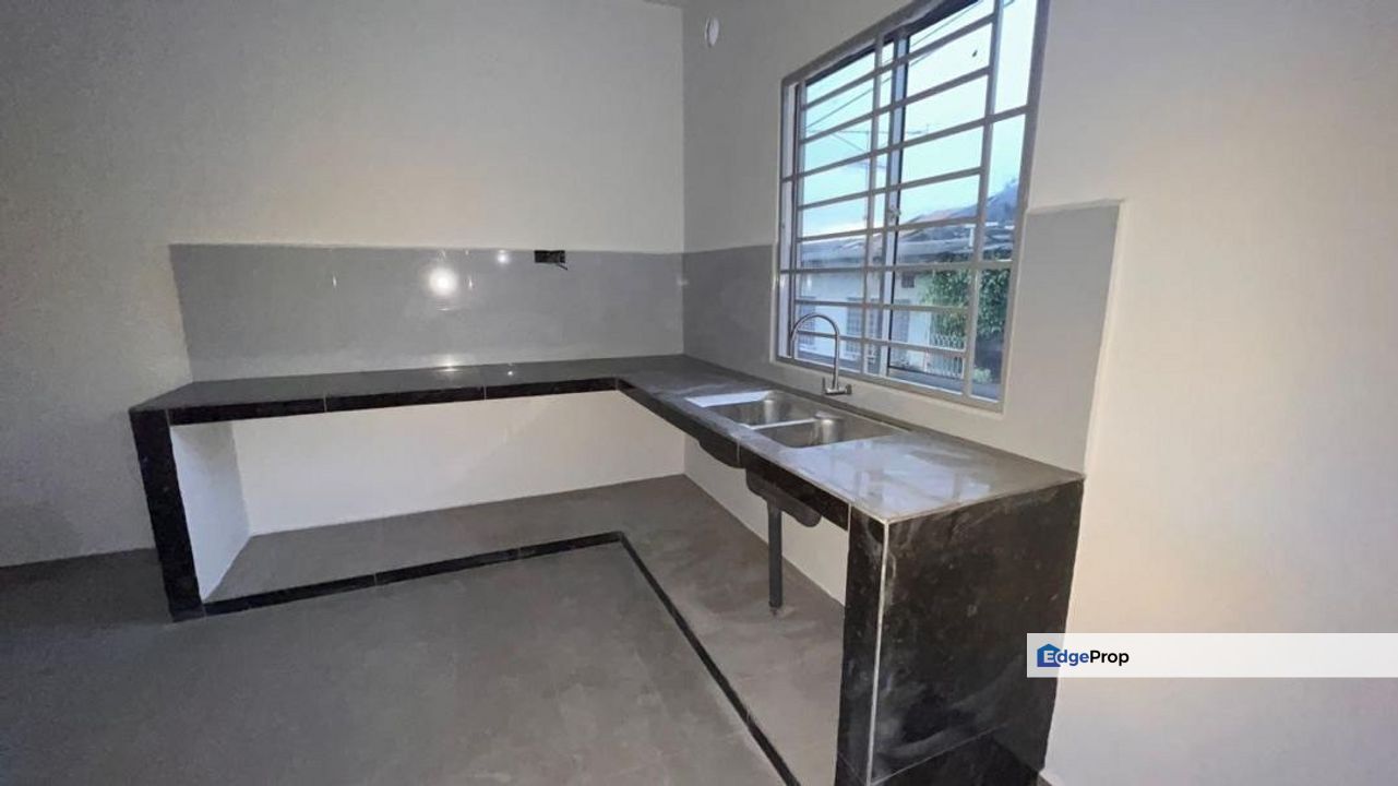 Jalan Enggang Taman Bahagia Single Storey Terrace House for Sale, Johor, Kluang
