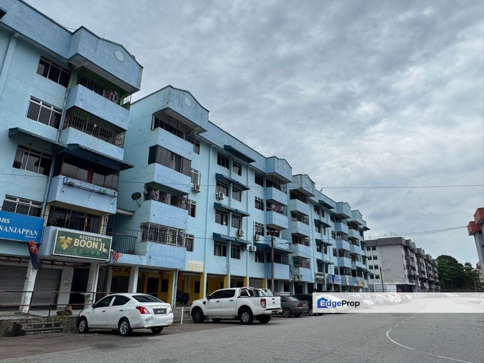 Haji Manan Flat @ Kluang 3Bed 2Bath for Sale (100% full loan), Johor, Kluang