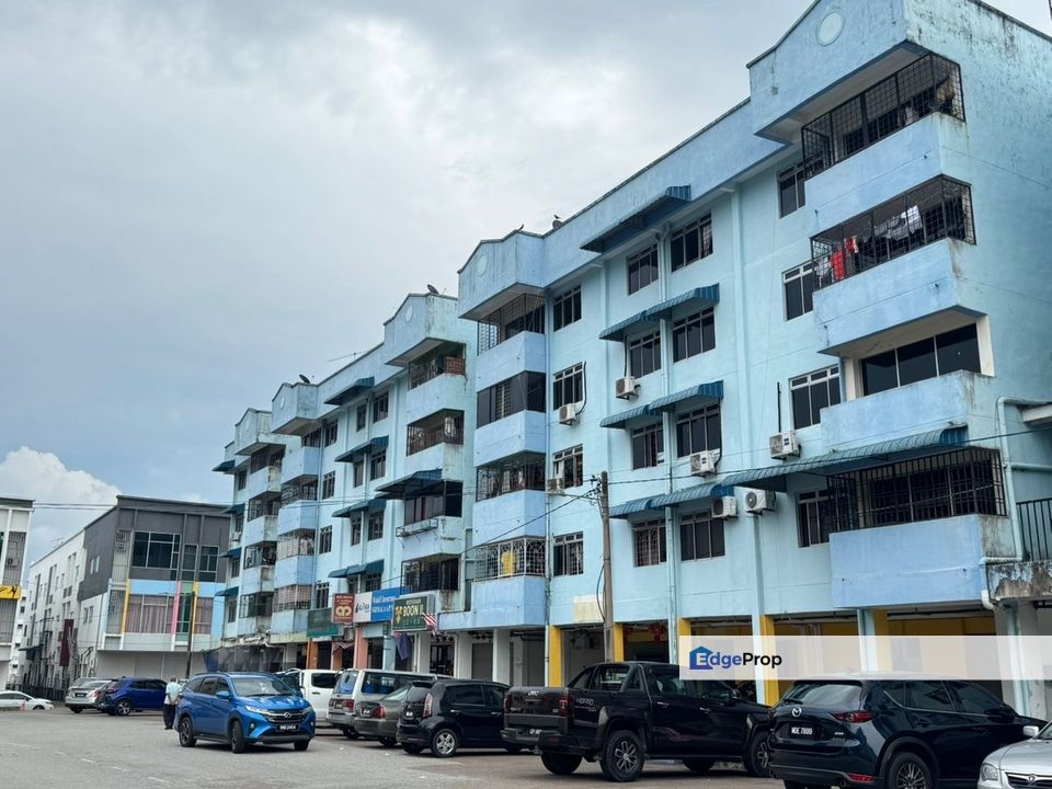 Haji Manan Flat @ Kluang 3Bed 2Bath for Sale (100% full loan), Johor, Kluang