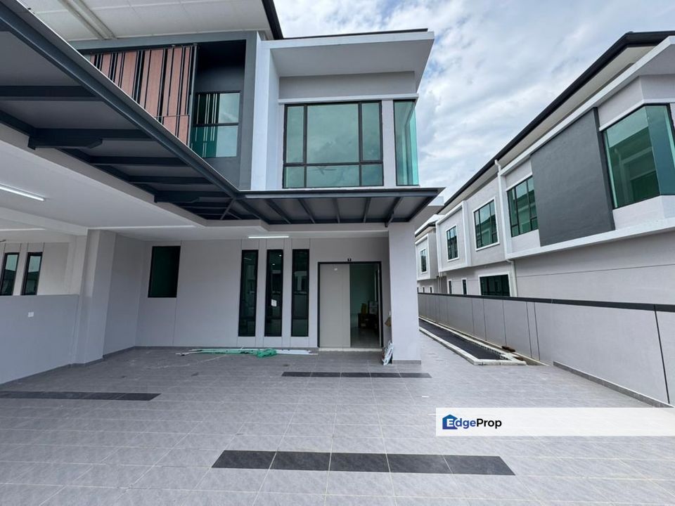 Taman Tasik Indah @ Kluang Double Storey Cluster House for Sale, Johor, Kluang