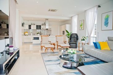 Emerald Bay @ Puteri harbour