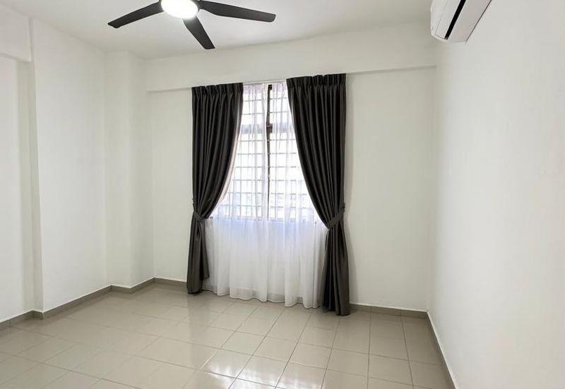 Aloha Tower Condominium