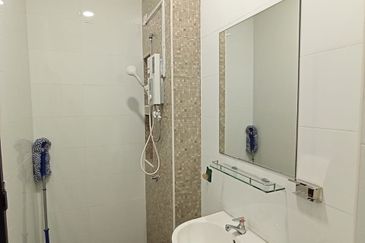 Bukit Indah Avenue 26 @ Villosa